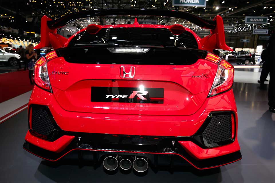 HONDA CIVIC TYPE R: A Mighty Hardcore Car
